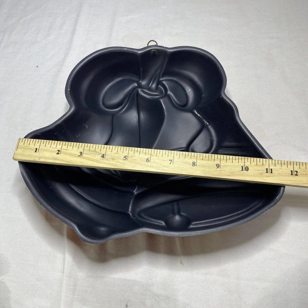 3 Holiday Aluminum Cake Pans Christmas Tree Heart‎ Double Bells Salad Jello Mold